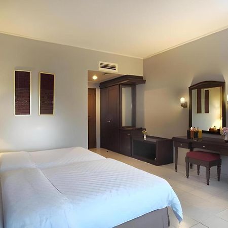Hotel Niagara Prapat Bagian luar foto