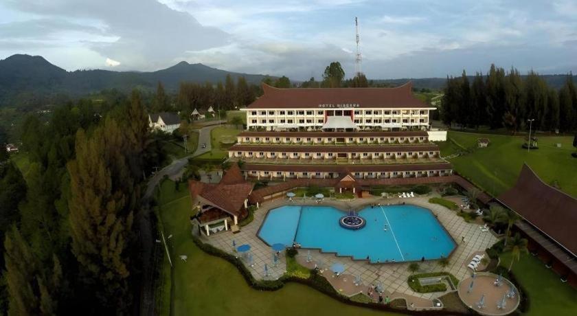 Hotel Niagara Prapat Bagian luar foto