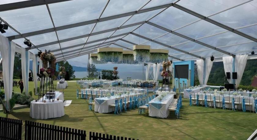 Hotel Niagara Prapat Bagian luar foto