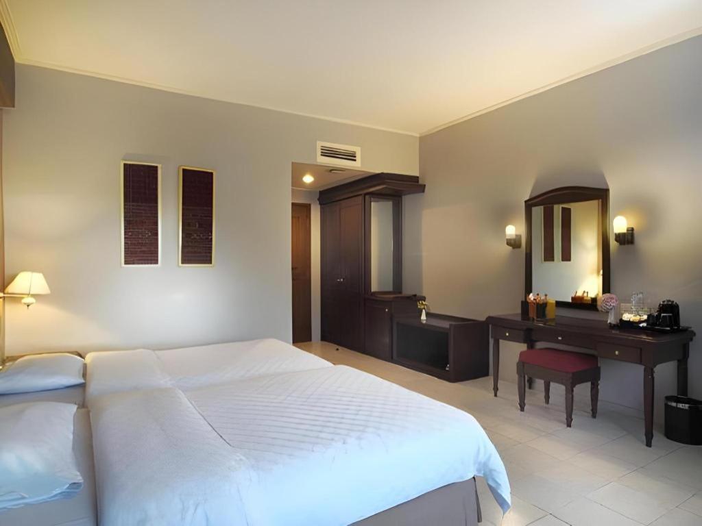 Hotel Niagara Prapat Bagian luar foto