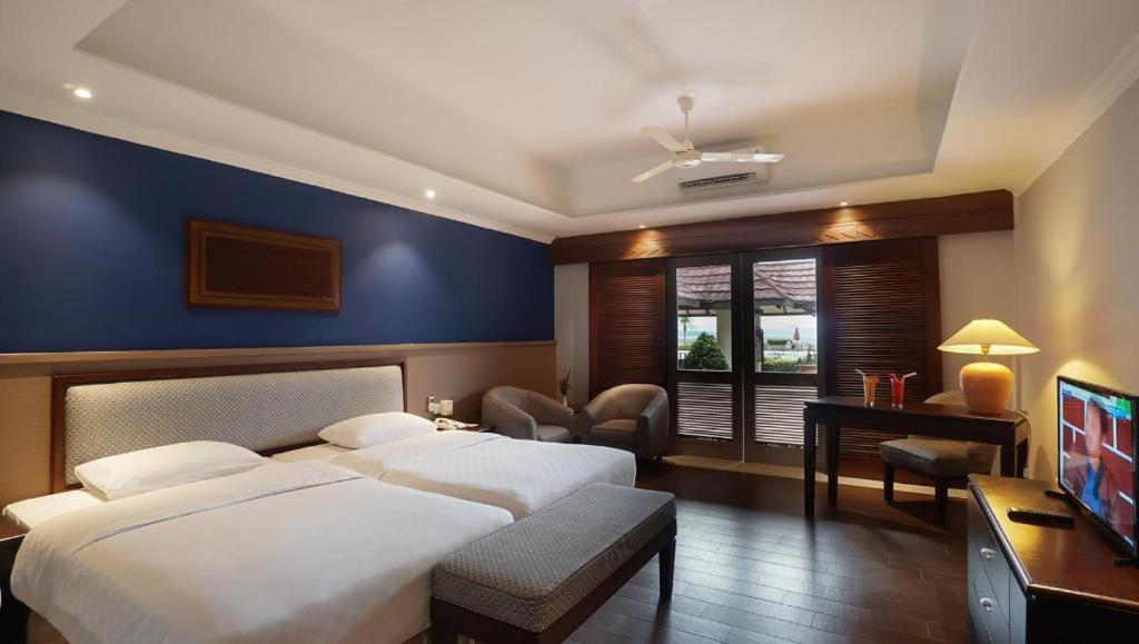 Hotel Niagara Prapat Bagian luar foto