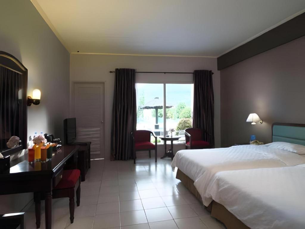 Hotel Niagara Prapat Bagian luar foto